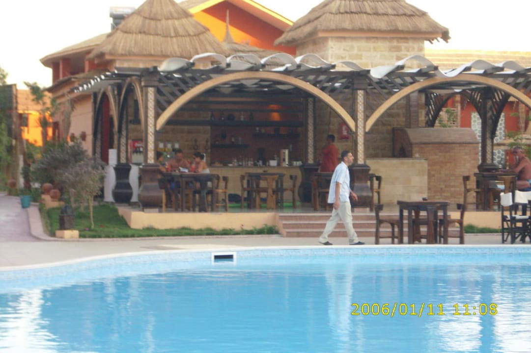 Bar an einen Ruhepool Pickalbatros Alf Leila Wa Leila Resort - Neverland Hurghada