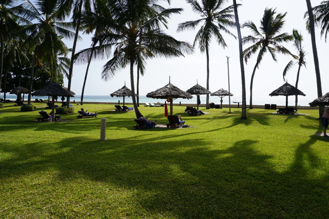 Gartenanlage Neptune Paradise Beach Resort & Spa