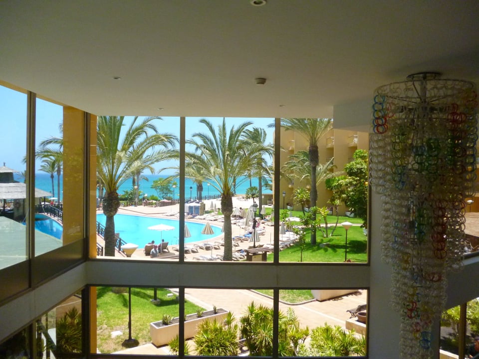 Ausblick auf einen Pool SBH Costa Calma Beach Resort