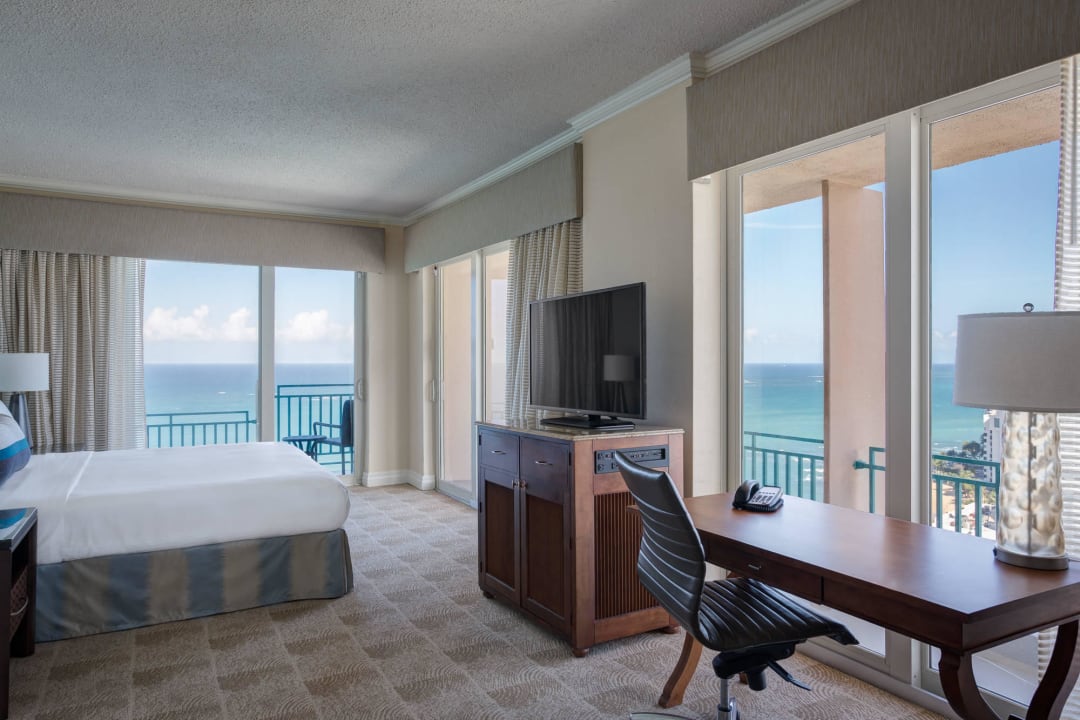 Corner King Hotel San Juan Marriott Resort & Stellaris Casino