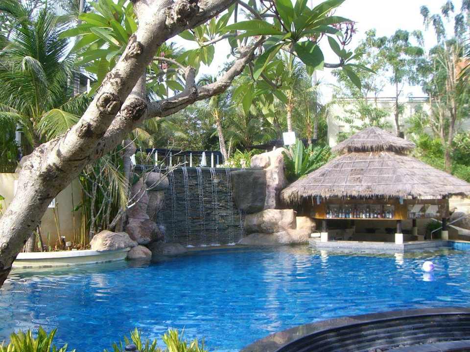 Poolbar Horizon Karon Beach Resort & Spa