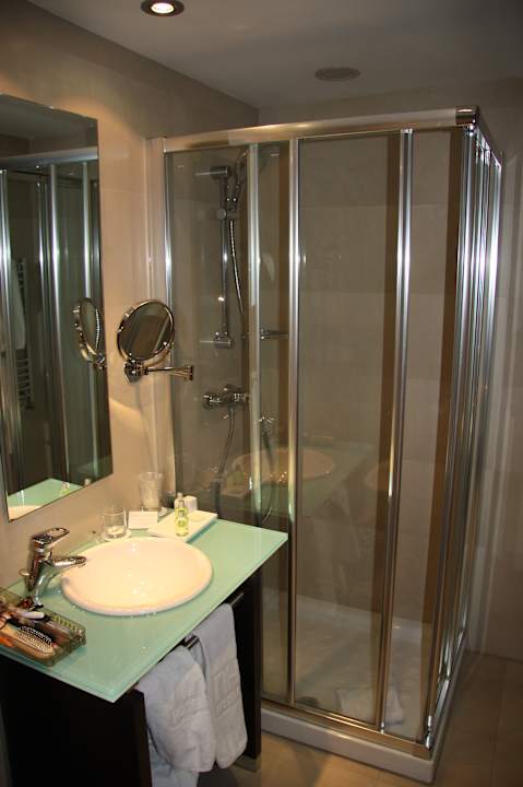 Zimmer NH Canciller Ayala Vitoria