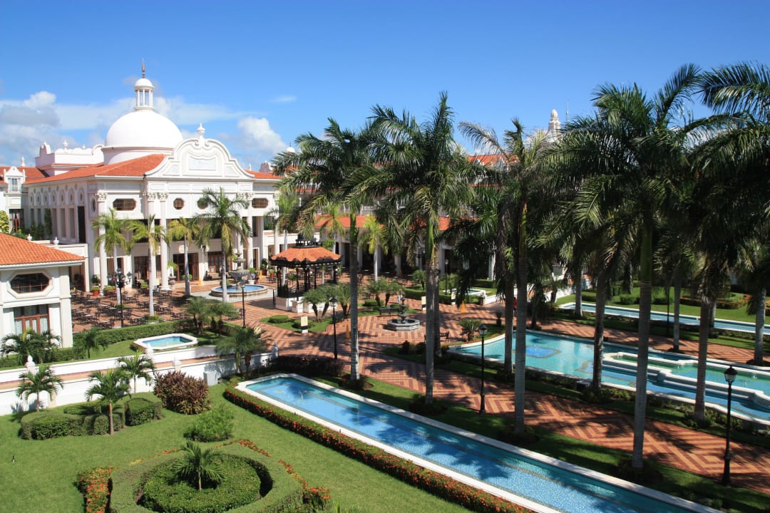 Blick vom Zimmer auf den Plaza Hotel Riu Palace Riviera Maya