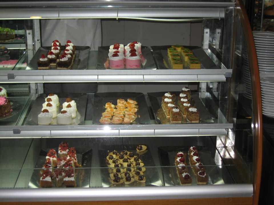 Kuchen Limak Lara Deluxe Hotel & Resort