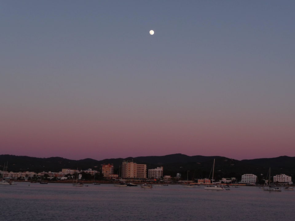 Hotel in der Abendämmerung NYX Hotel Ibiza - adults only