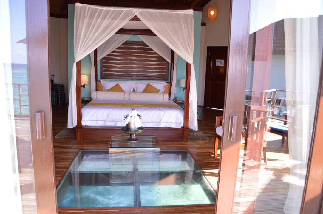 Wasserbungalow ROBINSON MALDIVES