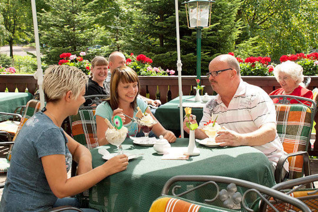 Biergarten / Sonnenterrasse Waldhotel Rennsteighof