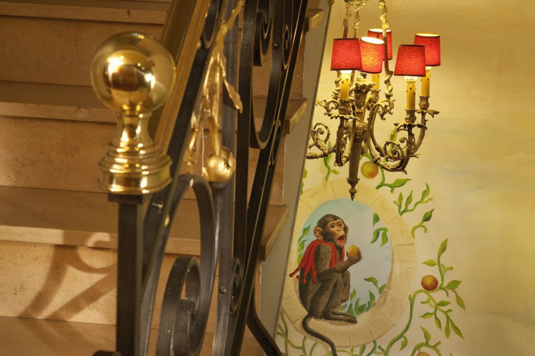 Decor detail, spirit of tradition & history Hotel Kleber Champs Elysees Tour Eiffel Paris