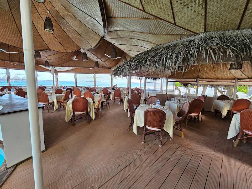 Gastro Thulhagiri Island Resort