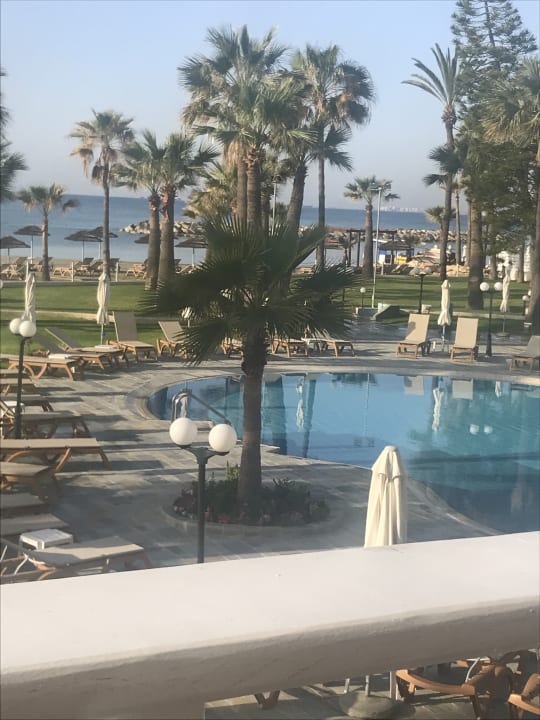 Pool The Golden Bay Beach Hotel