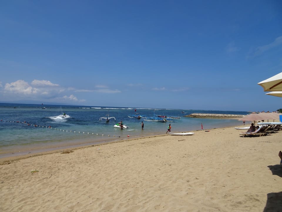 Strand Segara Village Hotel