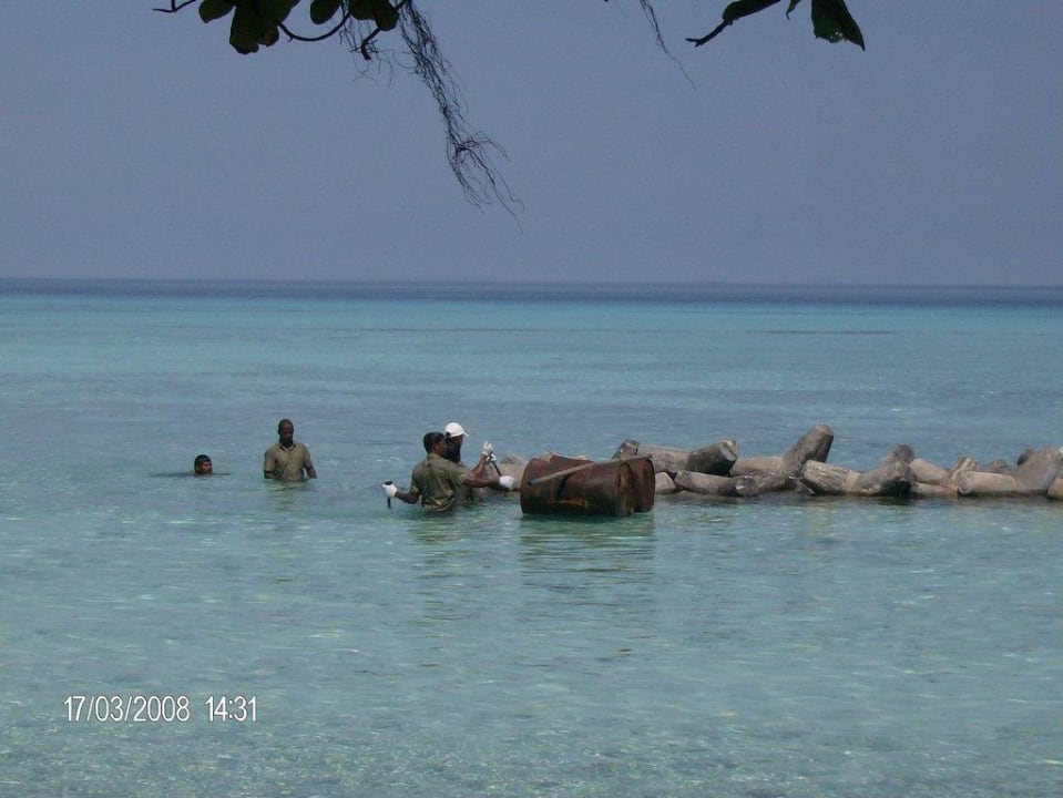 Angestellte bei der Arbeit Summer Island Maldives