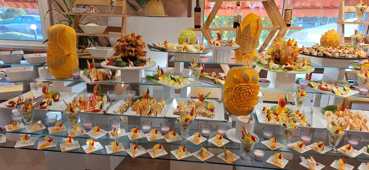 Gastro Three Corners Happy Life Beach Resort