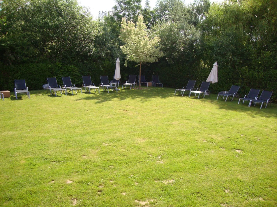 Liegewiese Hotel Albizia