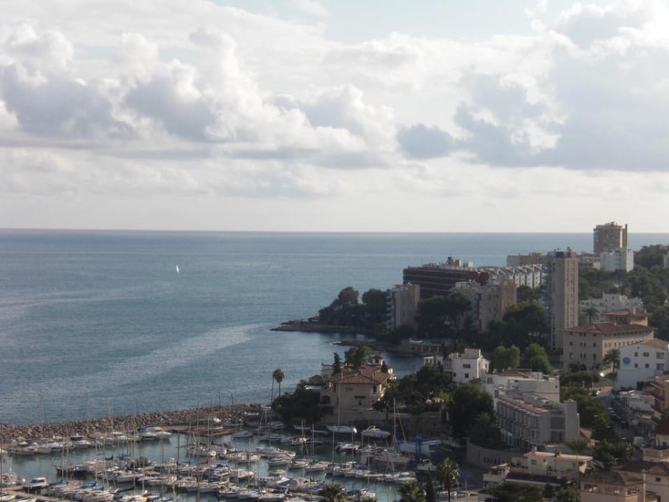 Der kleine Hafen MLL Blue Bay Hotel