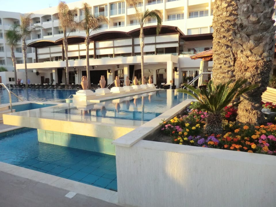 Blick vom Ufer aus Alexander The Great Beach Hotel