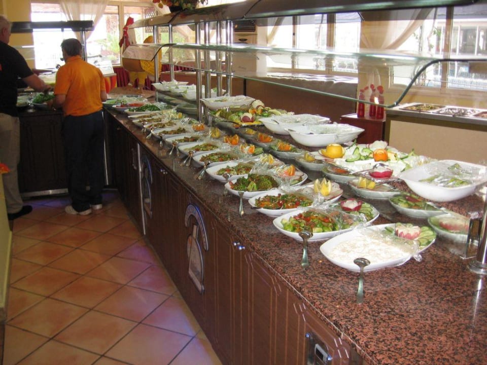 Mittagsbuffet Lonicera Resort & Spa Hotel