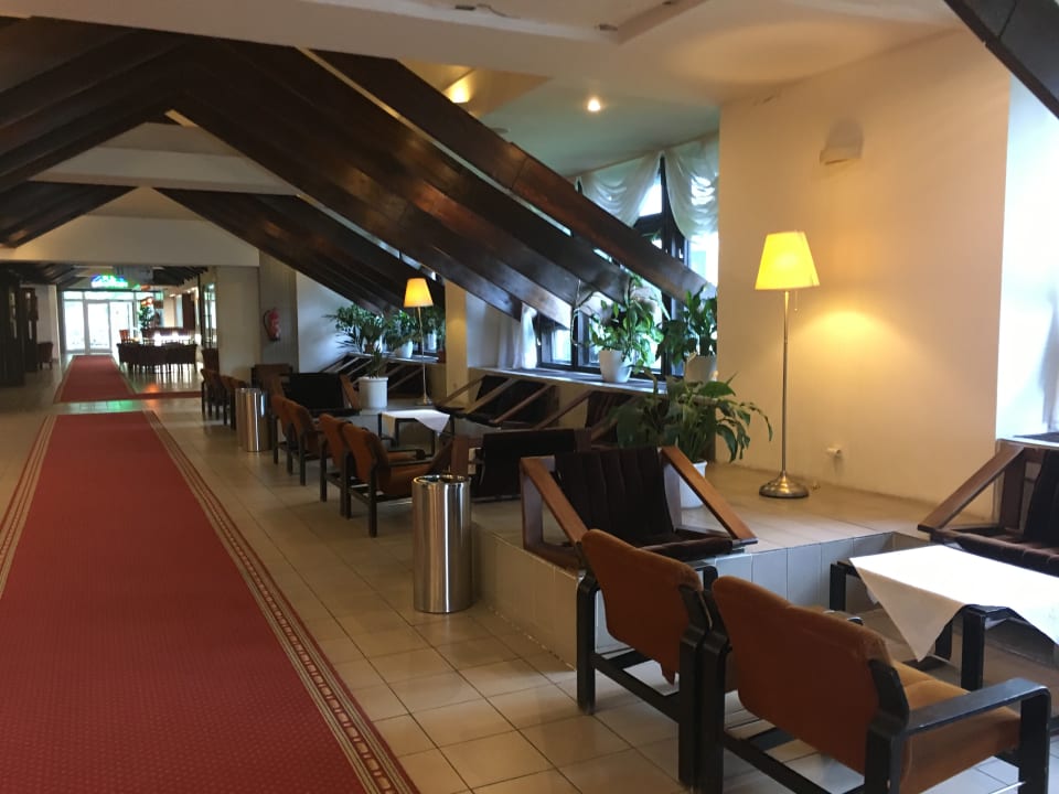 Lobby Hotel Globus
