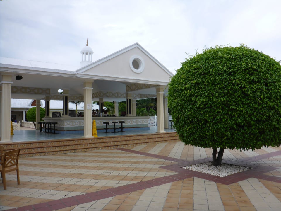 Bar vor dem Showoom Hotel Riu Negril