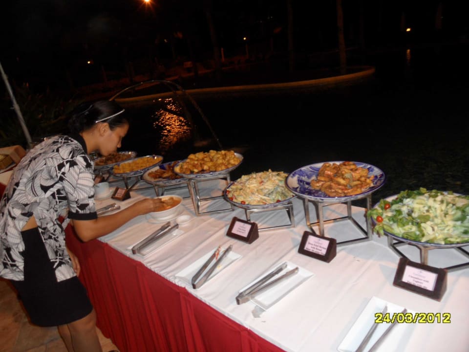 BBQ am Pool Pandanus Resort