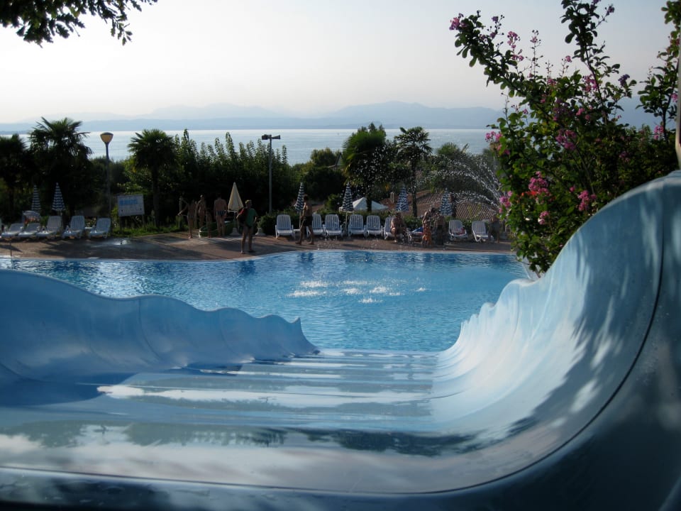 Oberer Pool mit "Family"-Rutsche Ferienanlage Residence Piani Di Clodia