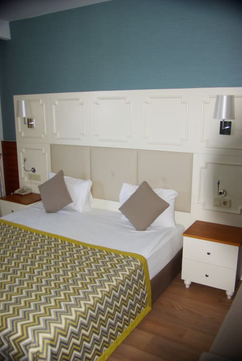 Zimmer Well Palace Side