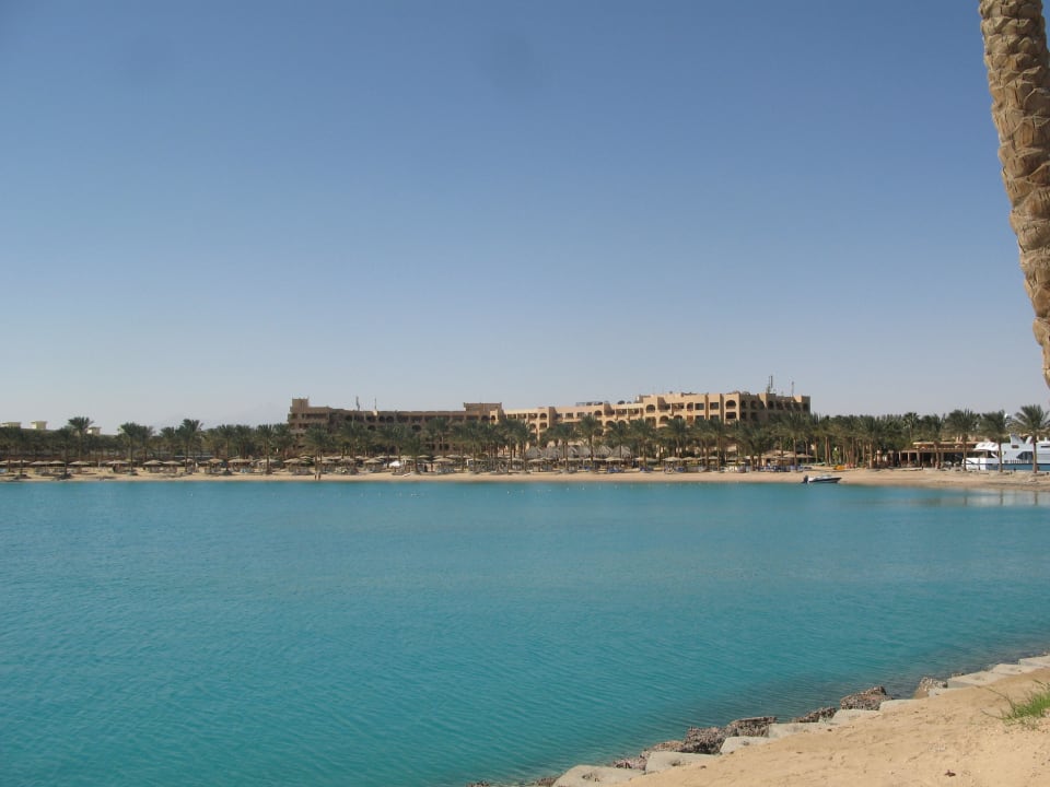 Das gesamte Hotel vom Strand aus Continental Hotel Hurghada