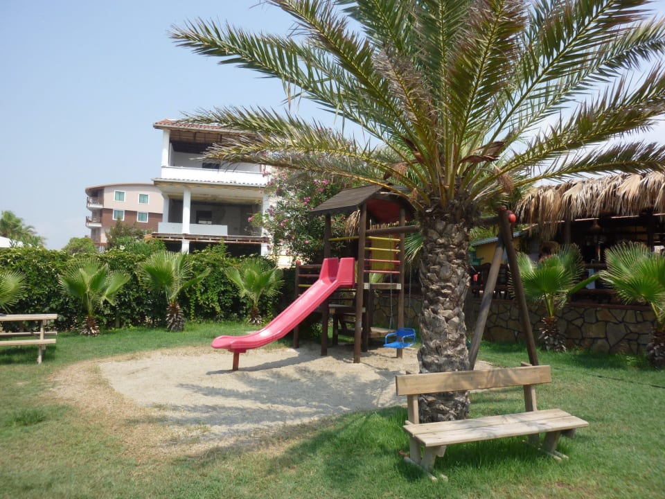 Kinderspielplatz Club Dizalya