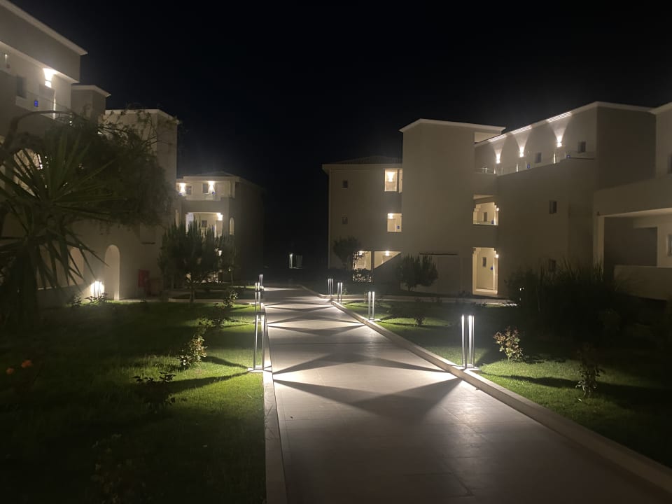 Gartenanlage Vantaris Luxury Beach Resort