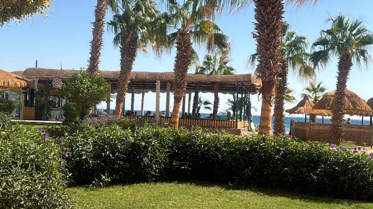 Sonstiges Lotus Bay Beach Resort