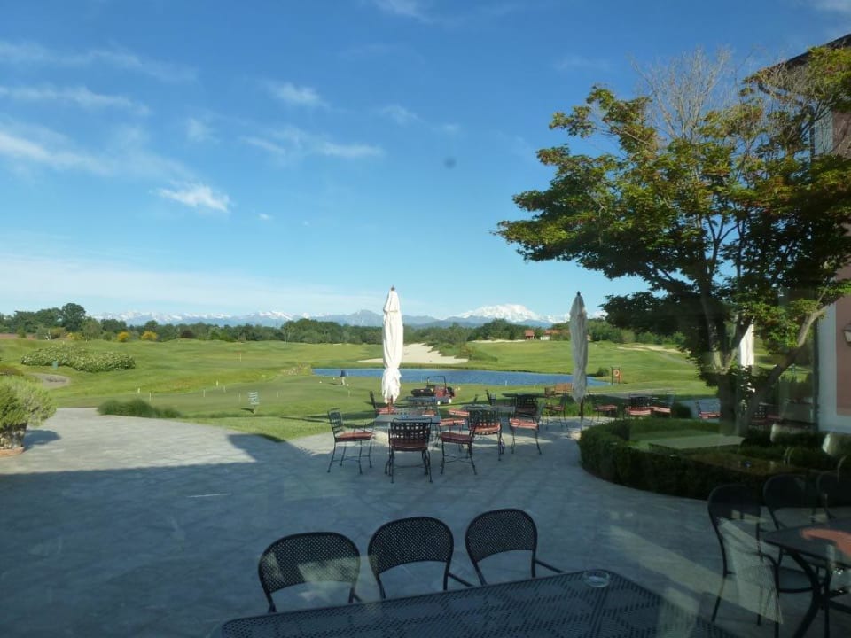 Blick vom Frühstückstisch Bogogno Golf Resort