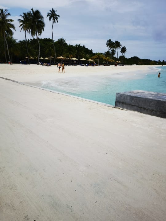 Strand Kuredu Island Resort & Spa