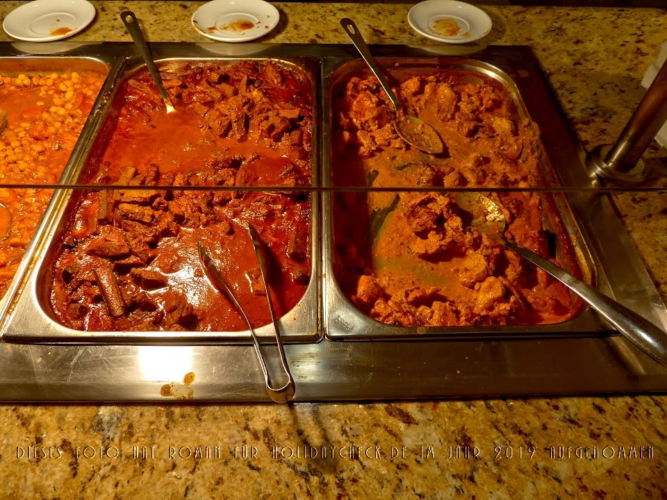 Gastro Grand Muthu Golf Plaza Hotel & Spa