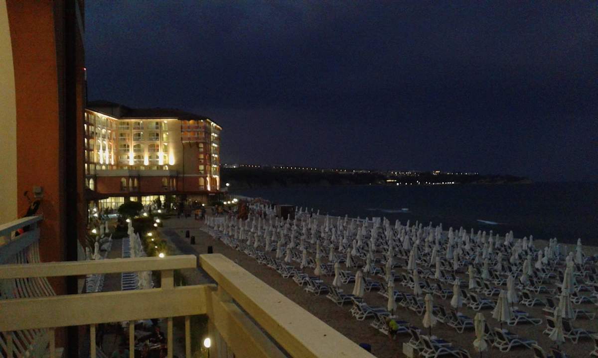 Widok z balkonu Sol Luna Bay