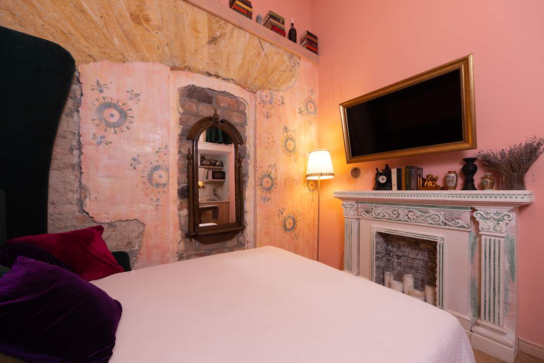 Zimmer Boutique apartments Mason in historical Odessa