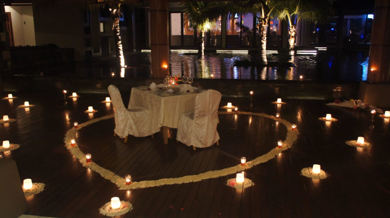 Candellight Dinner Crystals Beach Resort Belle Mare, a member of Radisson Individuals