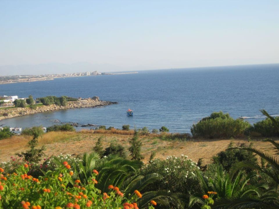 Blick vom Hotelfenster nach Rhodos/Stadt Kresten Palace Hotel