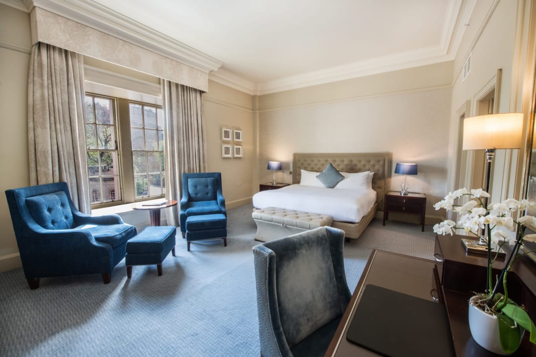Zimmer The Caledonian Edinburgh, Curio Collection by Hilton