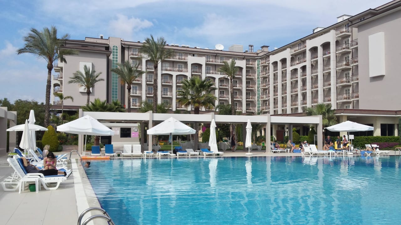 Blick auf den Pool Sunis Elita Beach Resort & Spa