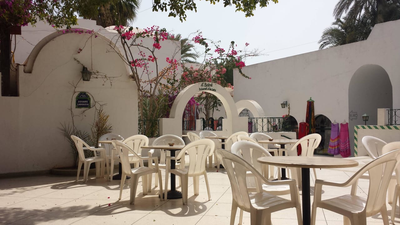 Terrasse vorm Restaurant Hotel Sangho Club Zarzis