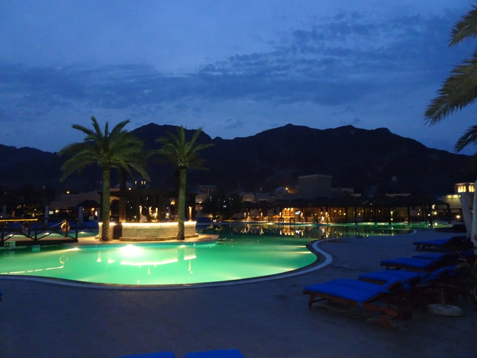 Pool Miramar Al Aqah Beach Resort