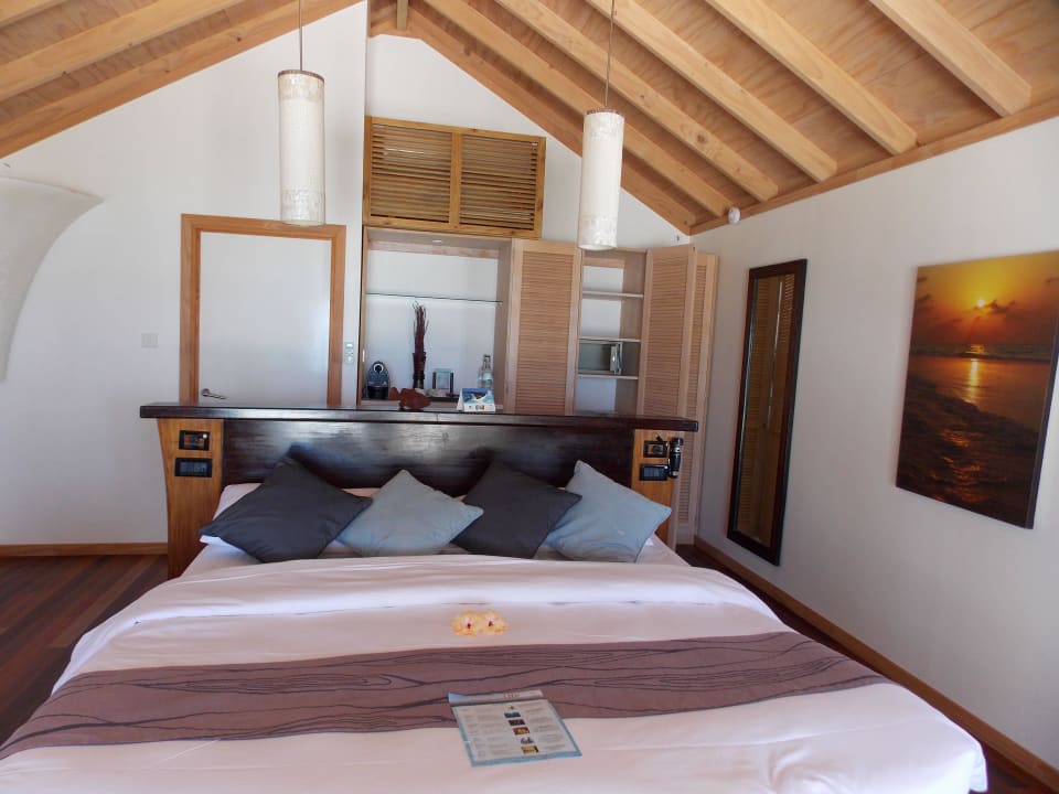 Beach Villa Kuredu Island Resort & Spa