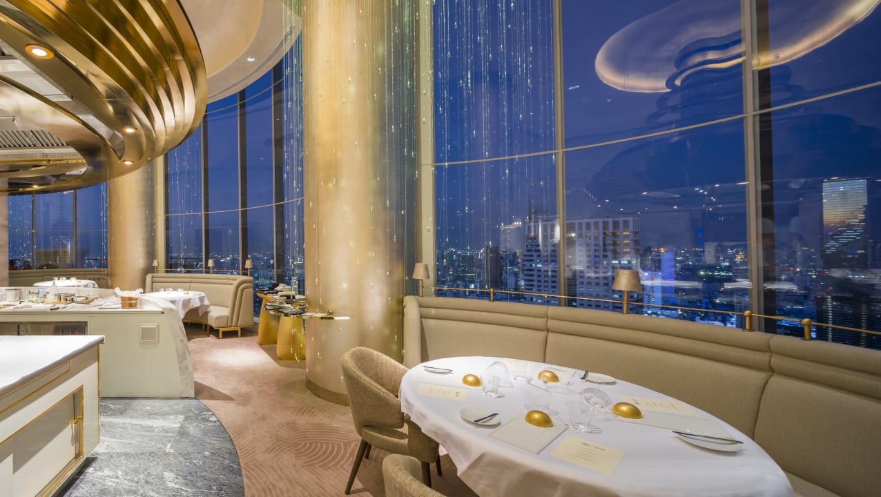 Gastro Tower Club At Lebua