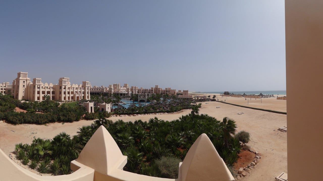 Ausblick über den Poolbereich Hotel Riu Touareg