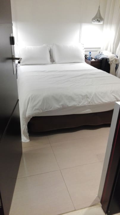 Zimmer Hotel H10 Universitat