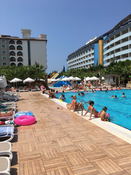 Außenansicht Dizalya Palm Garden