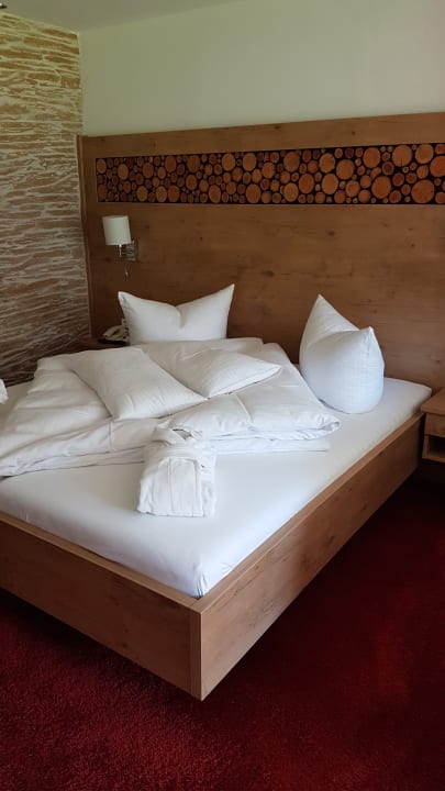 Zimmer Alm- & Wellnesshotel Alpenhof