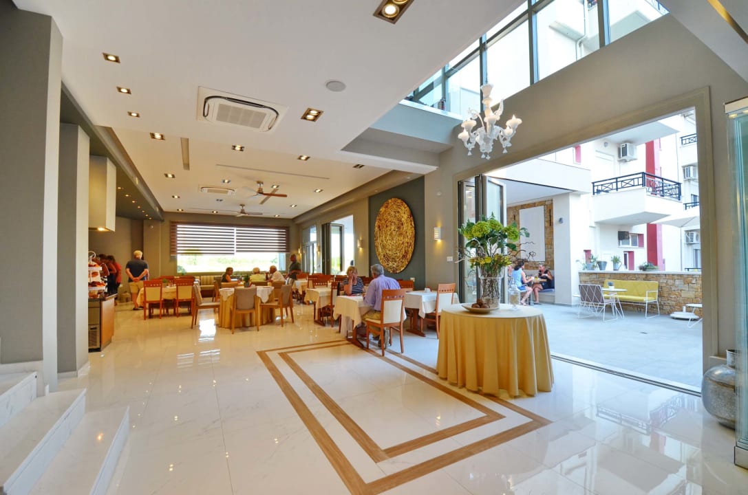Restaurant Evilion Sea & Sun Hotel