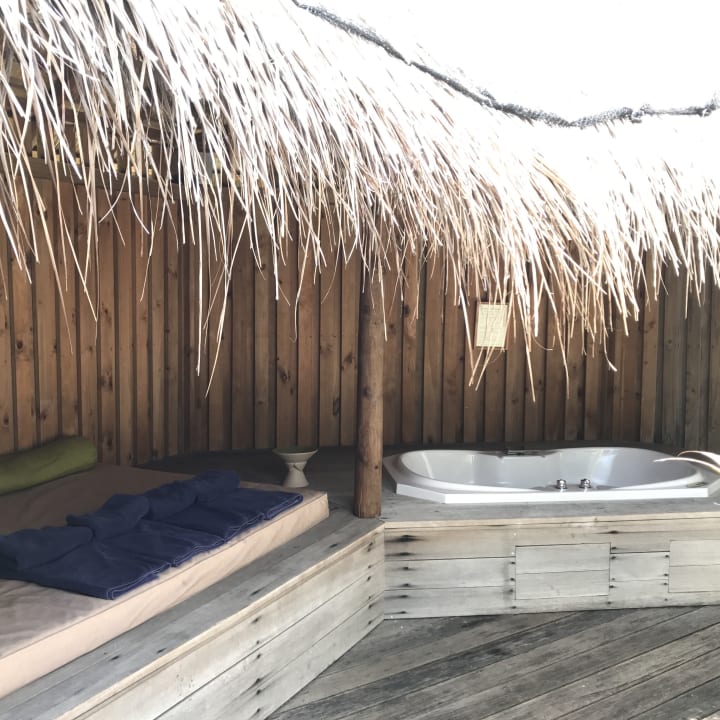 Beach Bungalow mit Jacuzzi  Kuredu Island Resort & Spa