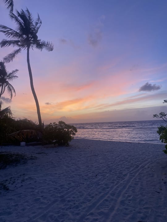 Strand Kuredu Island Resort & Spa
